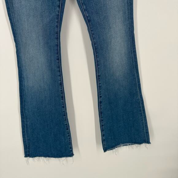 MOTHER The Weekender Fray In A Groovy Kind Of Love Flare Jeans Blue Size 26 - Picture 7 of 14